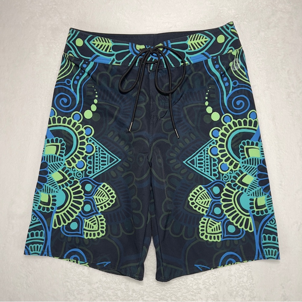 Lunafide Board Shorts Men’s Medium 21” Length Polynesian Design Like New!